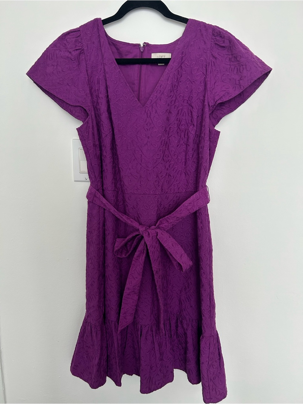 LOFT Outlet Purple Eyelet V-Neck Tie-Waist Dress Sz 10 Cotton Feminine Chic Boho